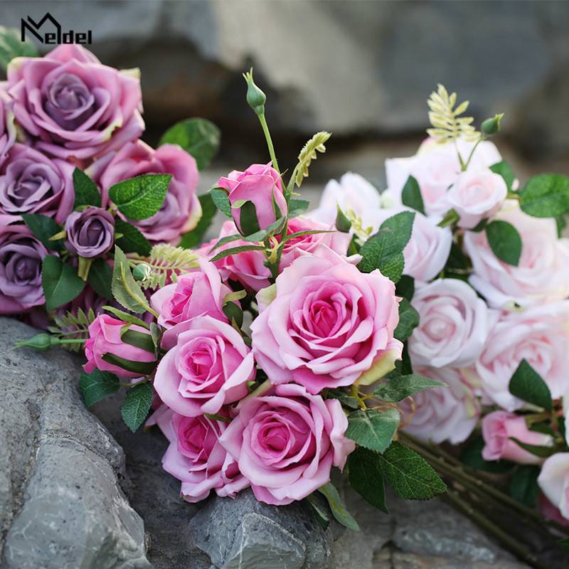 11096659128_1605390962