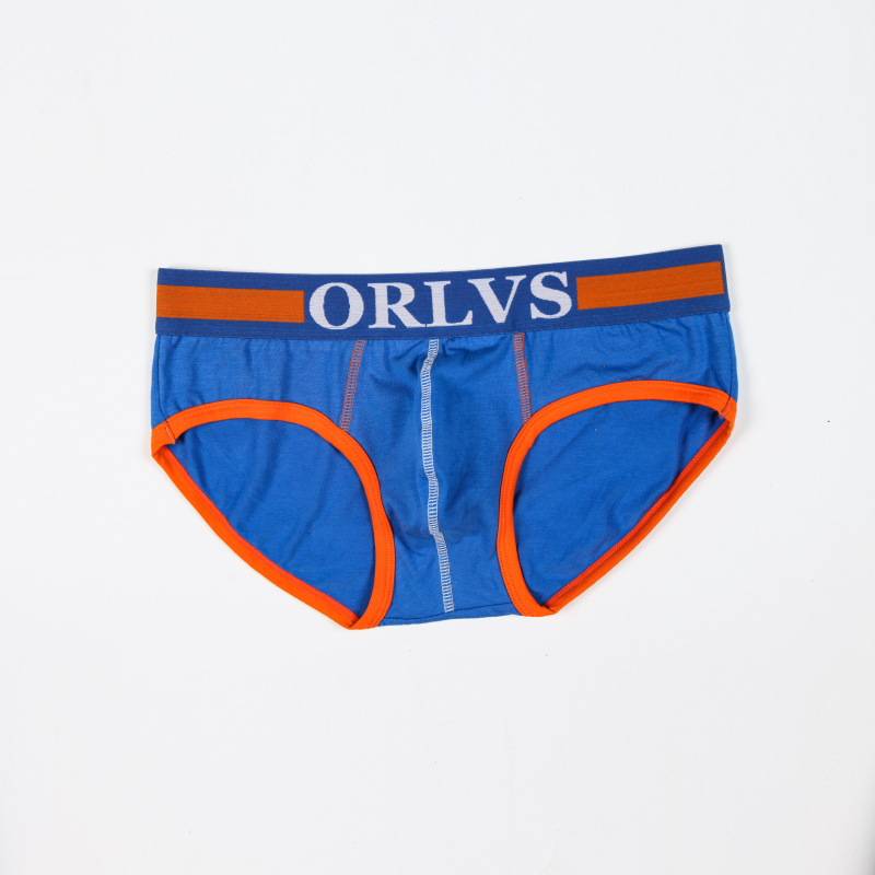 4530039064_1127678083