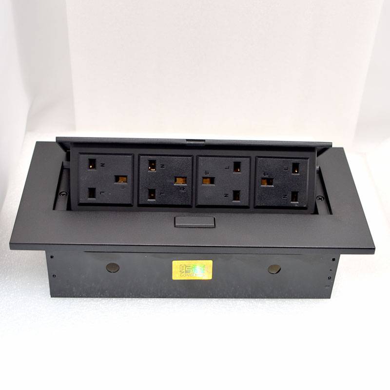 34-K208 四电源UK 孔